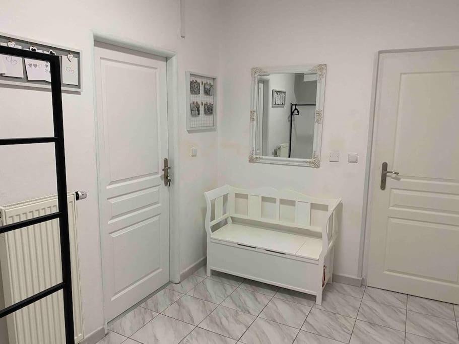 Appartement B12 - Bohdanecska 12 à Pardubice Extérieur photo